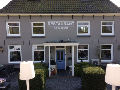 Weru kozijnen bij restaurant de Olifant